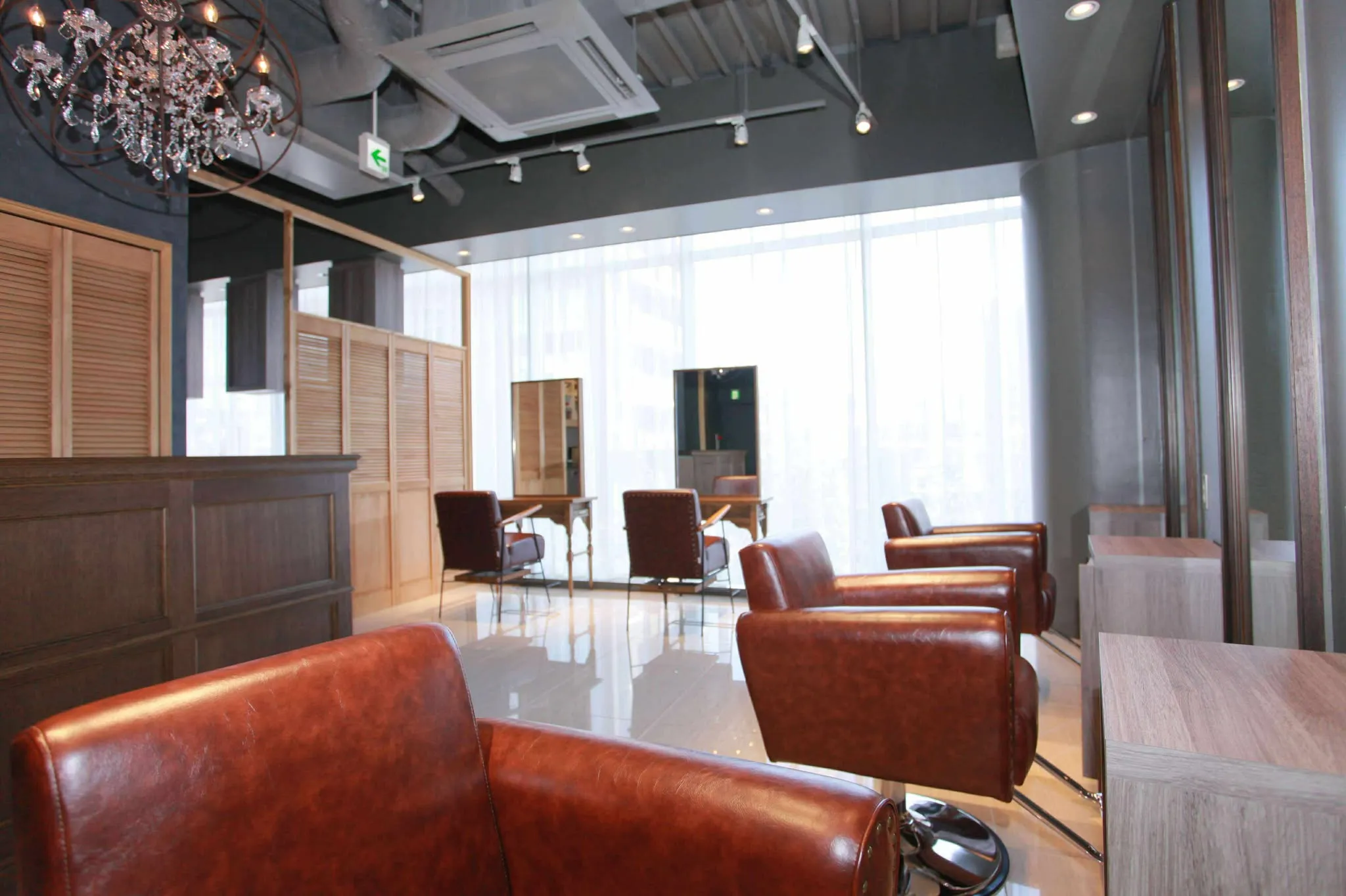 LOANA六本木店の店内画像3